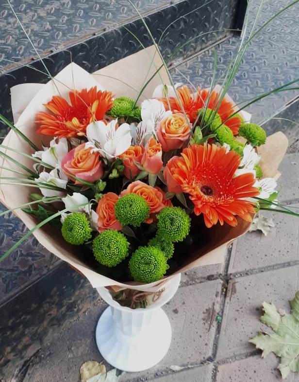 Букет цветов из: Герберы, Хризантемы, Альстромерии и Розы в Алферово