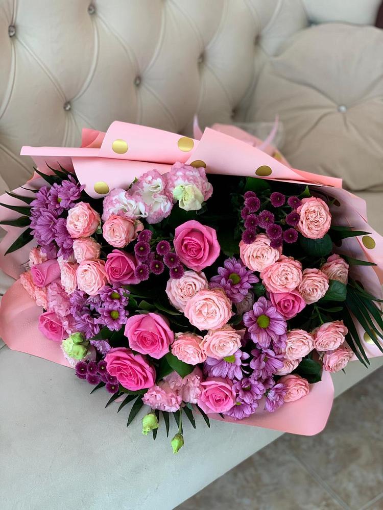 Букет цветов из: Хризантемы, Розы и Лизиантусы в Алферово