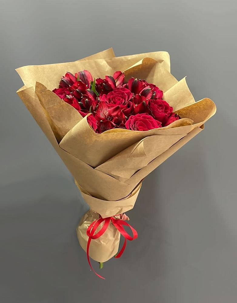 Букет цветов из: Альстромерии и Розы в Алферово