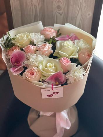 Букет цветов из: Орхидеи, Розы и Гвоздики в Алферово