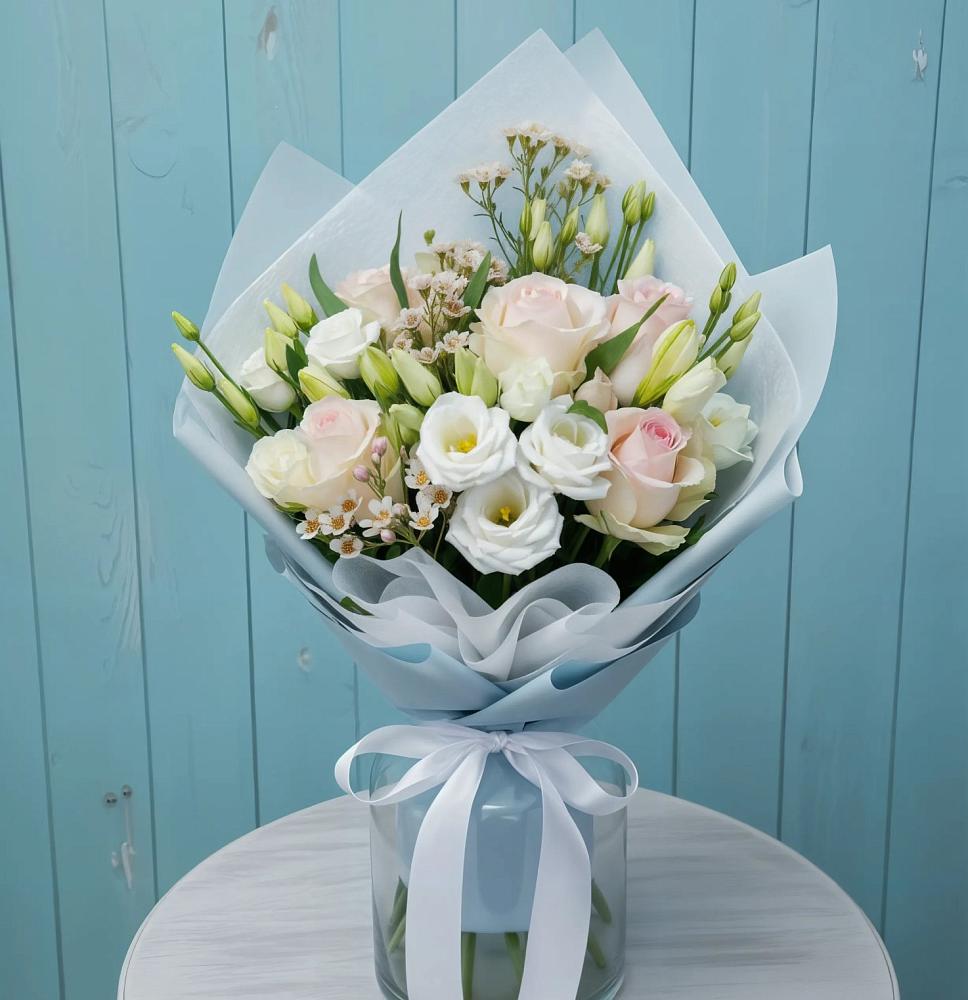 Букет цветов из: Розы и Лизиантусы в Алферово