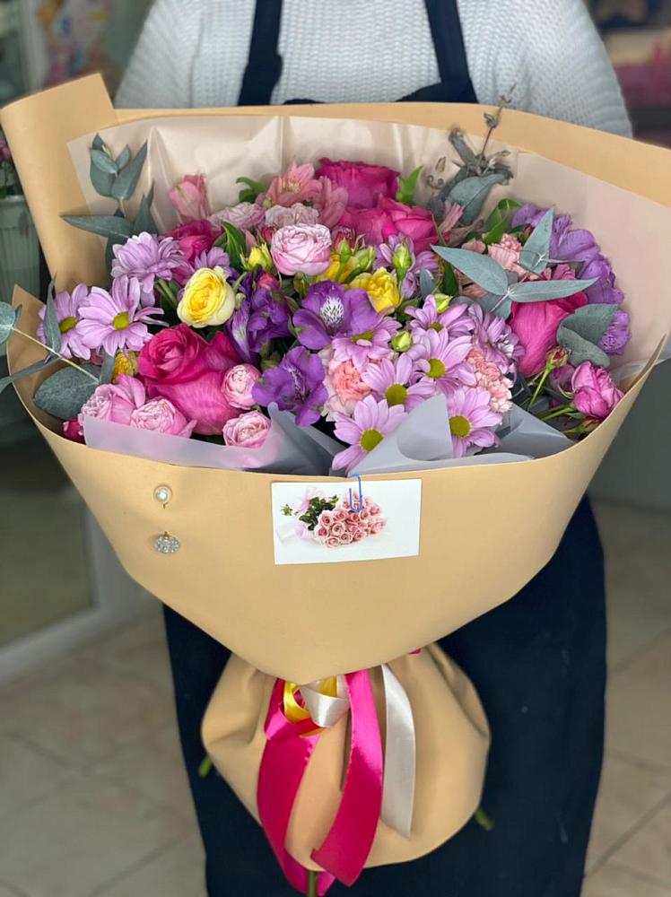 Букет цветов из: Хризантемы, Гвоздики и Альстромерии в Алферово