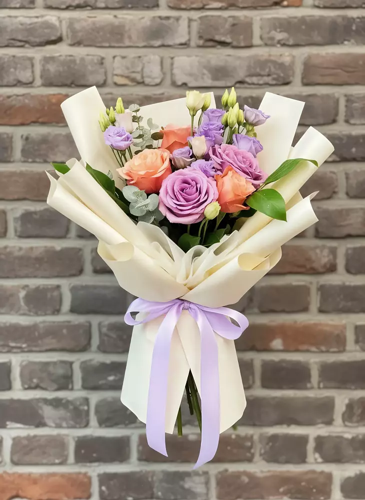 Букет цветов из: Лизиантусы и Розы в Алферово