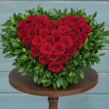 Композиция Сердце в любви в Алферово Цветочная композиция из Розы в виде сердца в Алферово