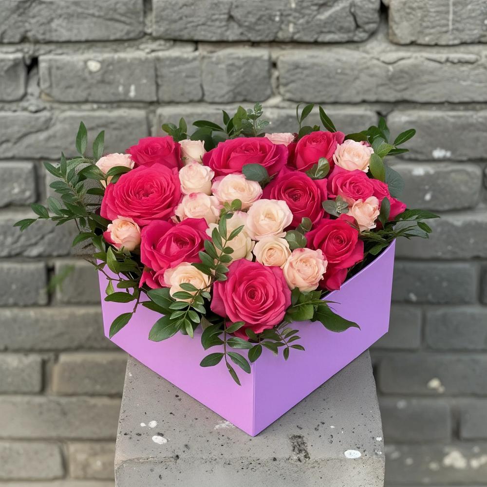 Цветочная композиция из Розы в коробке в Алферово