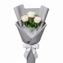 Букет 3 белые розы в Алферово