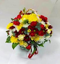 Цветочная композиция из Хризантемы и Розы в корзине в Алферово