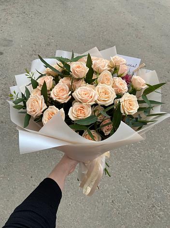 Букет Кремовые розы Латте в Алферово