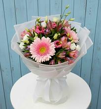 Букет цветов из:  Герберы, Альстромерии и Лизиантусы #REPLACE_PRED# Алферово