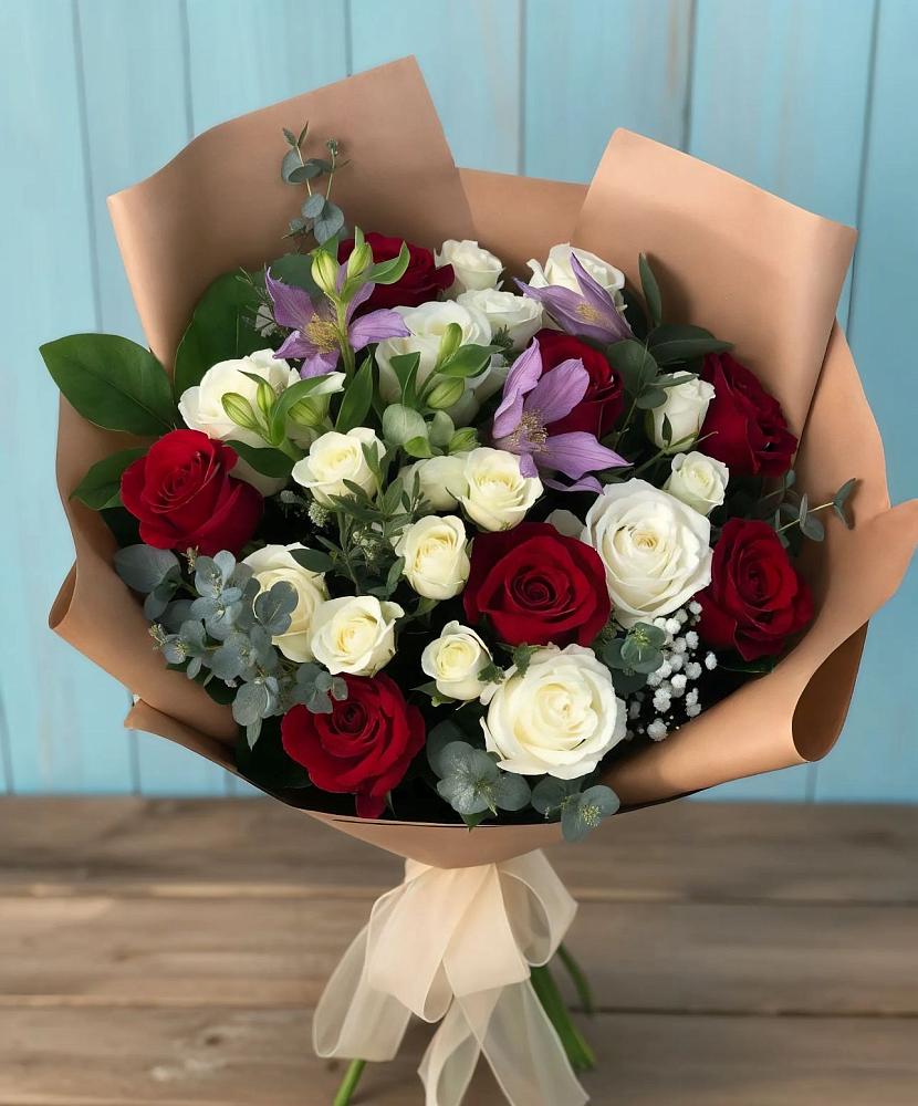 Букет цветов из: Розы и Альстромерии в Алферово