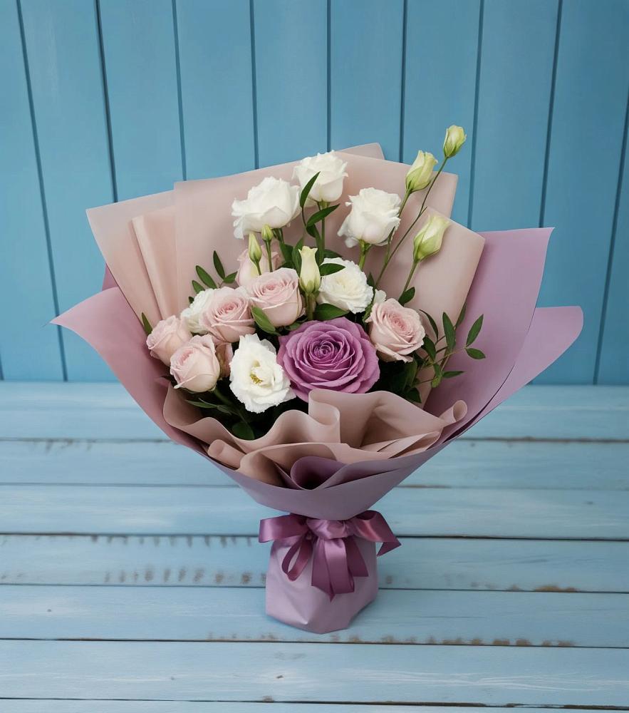 Букет цветов из: Розы и Лизиантусы в Алферово